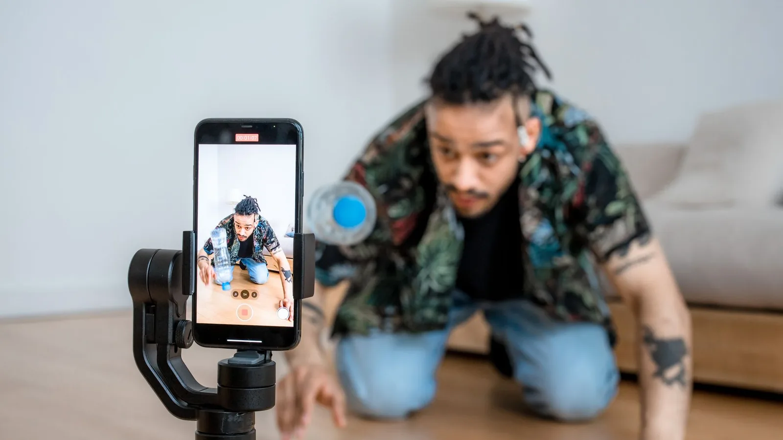 Pantalla de un perfil de Instagram de un negocio pequeño visto en un celular
